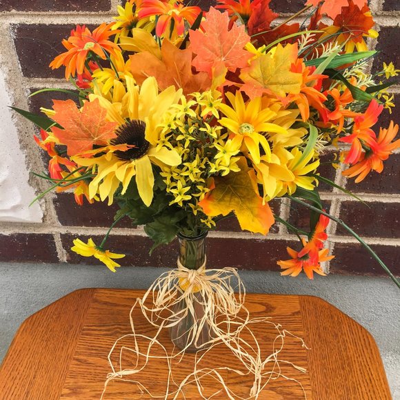 Flower Bunch In 9" Glass Vase - Picture 3 of 5